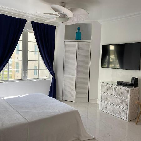 Sobe Ocean View Ocean Dr Charming Studio -316 Майами-Бич Экстерьер фото