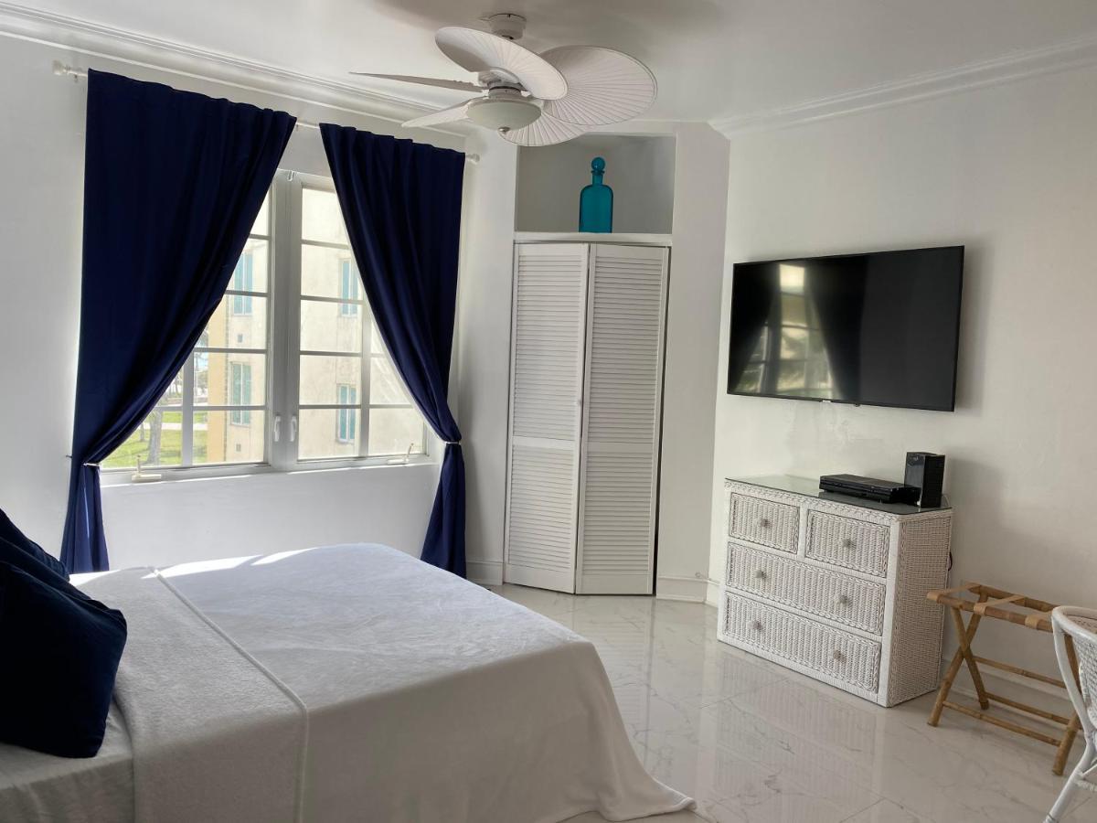 Sobe Ocean View Ocean Dr Charming Studio -316 Майами-Бич Экстерьер фото